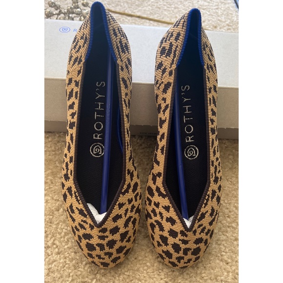 NWT Rothy’s Round Tow Leopard Flats - Picture 2 of 6